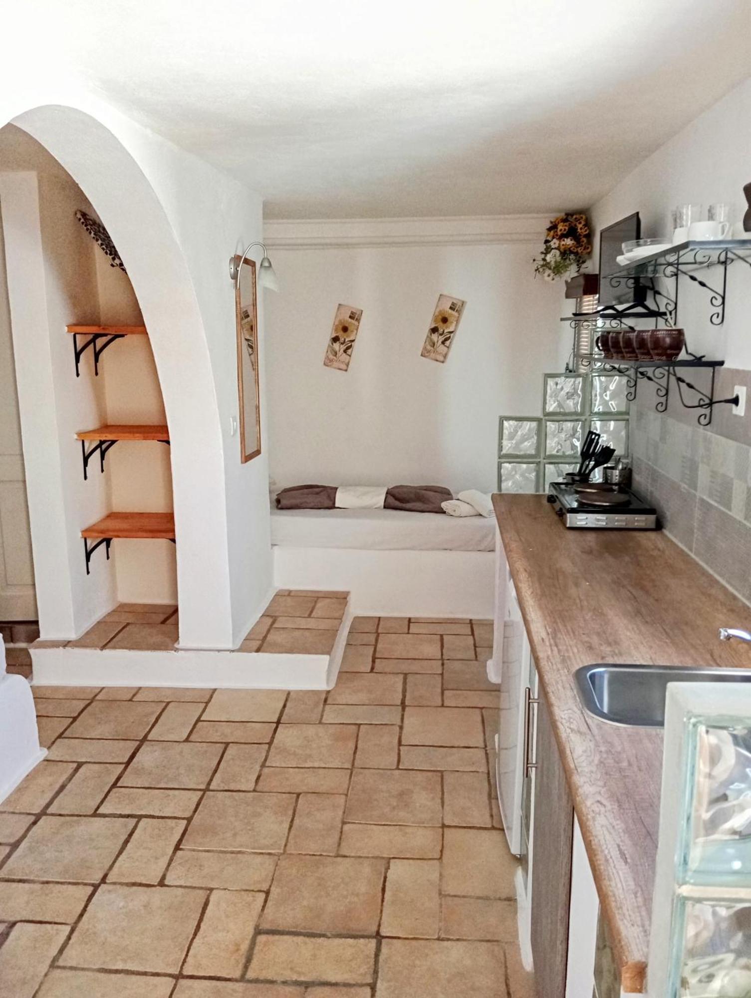 Lucas B Panorama Appartement Alopronia Buitenkant foto
